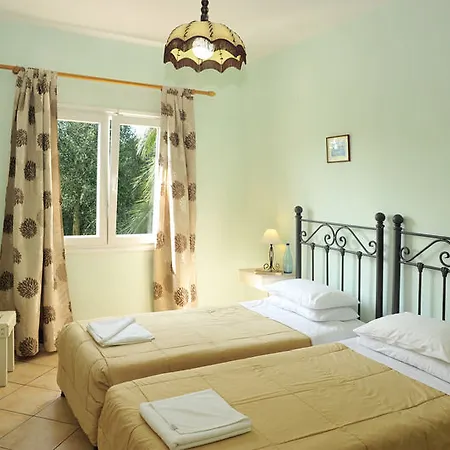 Apart-hotel Damianos Agios Stefanos (Thinali)